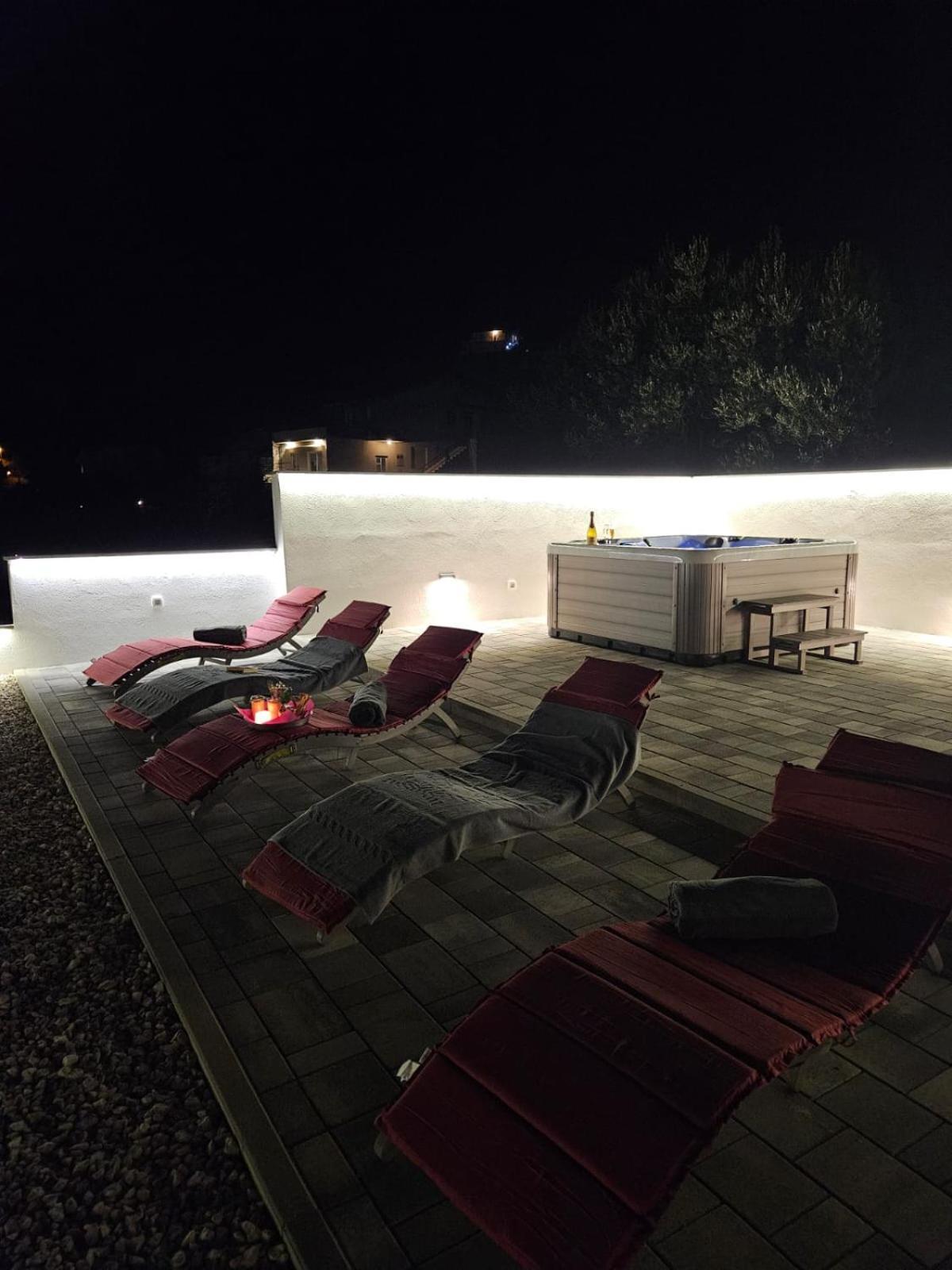 Apartman Koko With Private Jacuzzi Makarska Eksteriør bilde