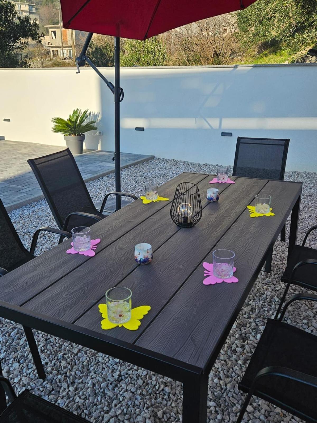 Apartman Koko With Private Jacuzzi Makarska Eksteriør bilde