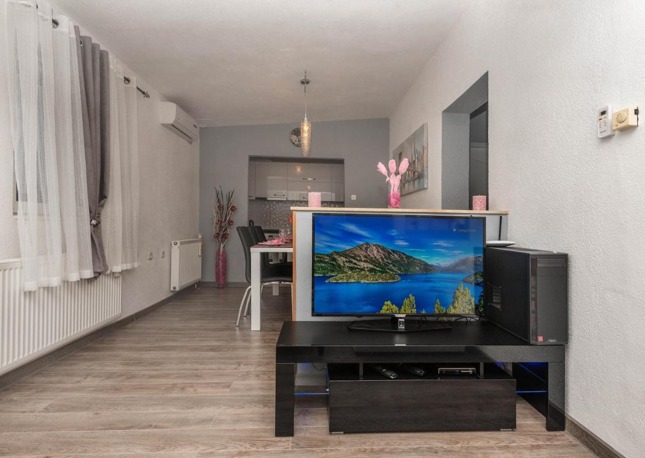 Apartman Koko With Private Jacuzzi Makarska Eksteriør bilde